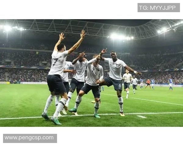 历代法国男足球星排名全解析:从传奇到现代巨星的辉煌之路